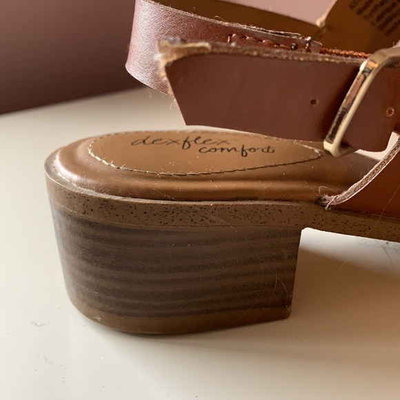 Light Brown Sandals - Picture 4 of 7